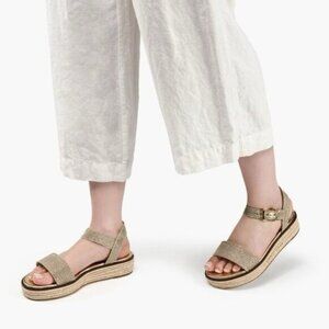 NWOT- Micheal Kors Richie Espadrille sandal - Size 10